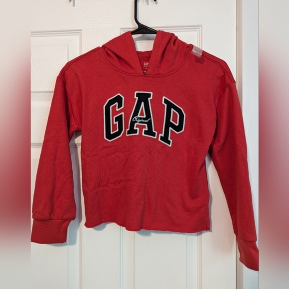 GAP Other - NWT Gap Cropped Red Girls Size M (8) Sweatshirt